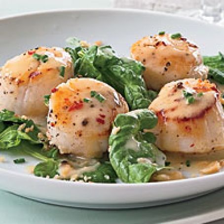Seared Scallops with Pinot Gris Butter Sauce