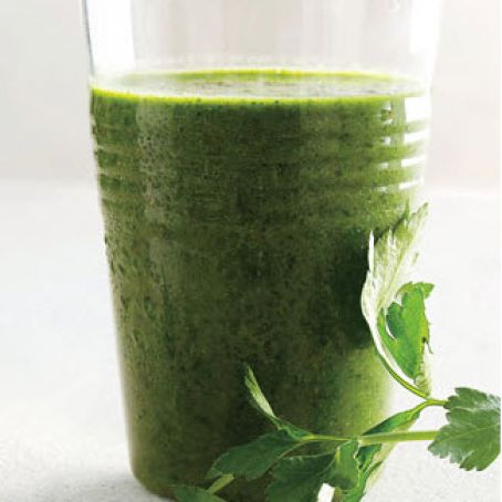 Parsley, Kale, & Berry Smoothie