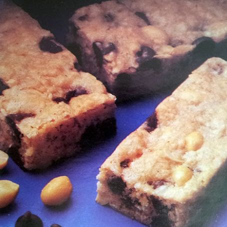 Quick Oatmeal-Chocolate Chip Bars