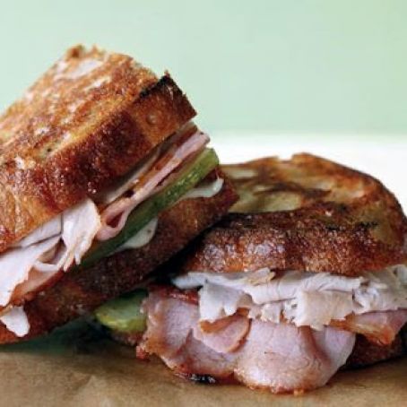 MONTE CUBANO SANDWICH