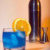 Cocktails (Blue Hawaiian)
