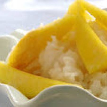 Classic Thai Mango Sticky Rice Dessert (Khao Niaow Ma Muang)