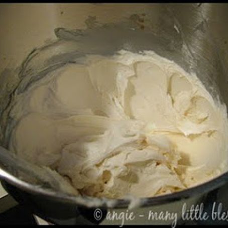 Light and Airy Homemade Vanilla Frosting