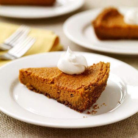 Pumpkin Pie with Graham Cracker Crust
