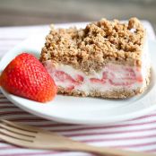 Frozen Strawberry Crunch Cake