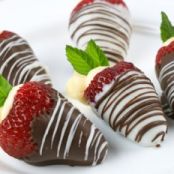 Cheesecake Stuffed Strawberries