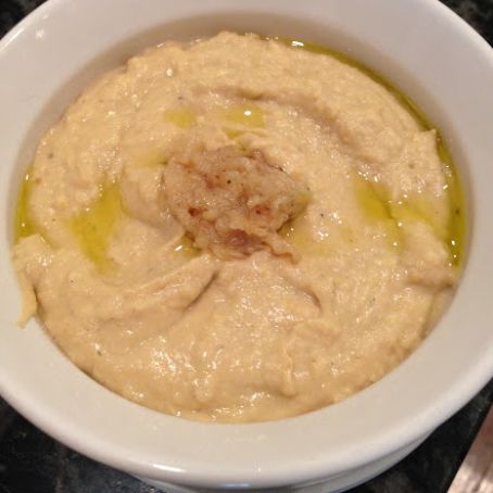 Hummus with Roasted Garlic