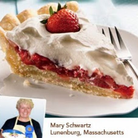 Stuffed-Crust Strawberry Cream Pie