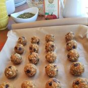 Pumpkin & Dark Chocolate Energy Balls