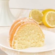Super Lemon Bundt Cake