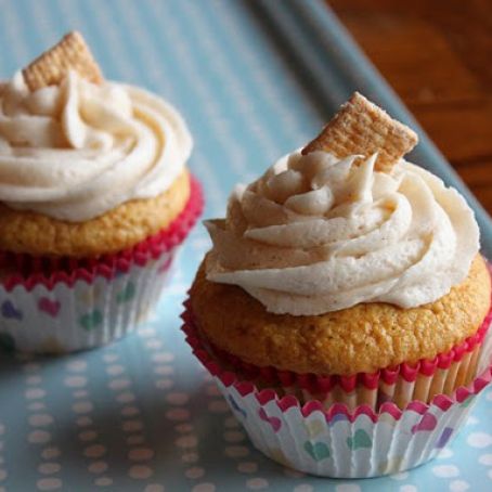 French Toast Crunch Cupcakes