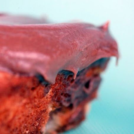 Banana Cake with Nutella Cream Cheese Frosting