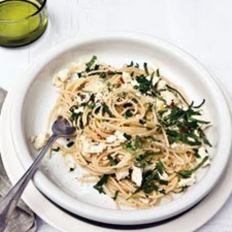 Spaghetti with Basil and Parsley
