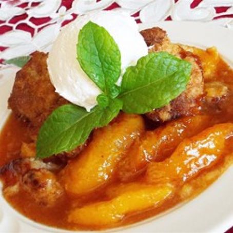 Fresh Southern Peach Cobbler