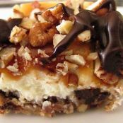 Turtle Caramel-Pecan Cheesecake Bars