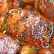 HONEY GARLIC CHICKEN AND VEGGIES - SLOW COOKER