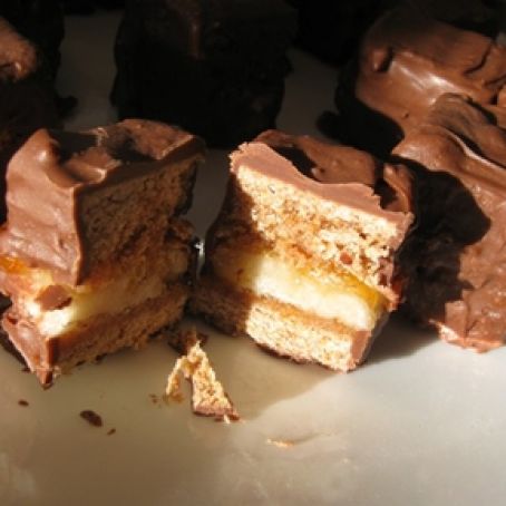 Dominosteine - Layered Christmas Cookie Recipe from Germany