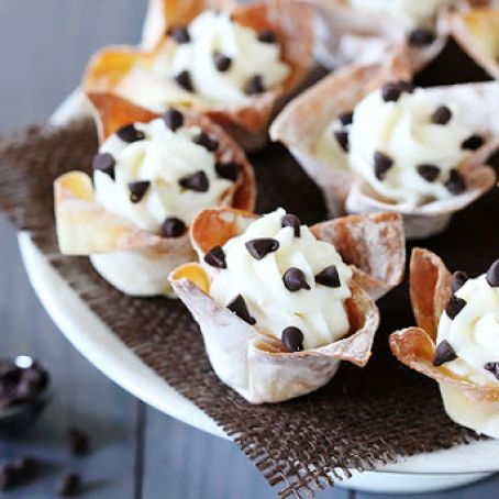 Easy Cannoli Cups