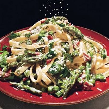 Fettuccine with Peas, Asparagus, and Pancetta