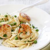Linguini with Sautéed Scallops and Peas