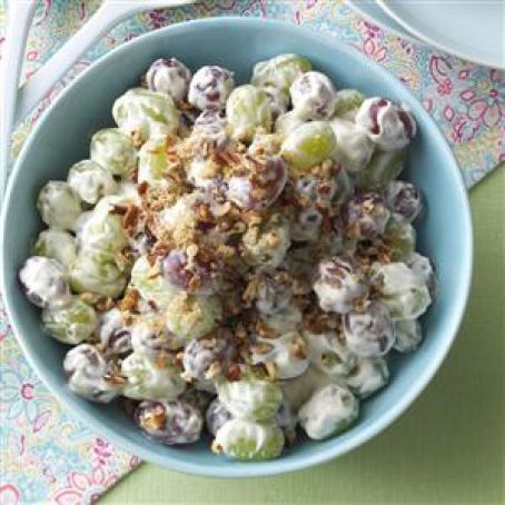 Creamy Grape Salad Recipe