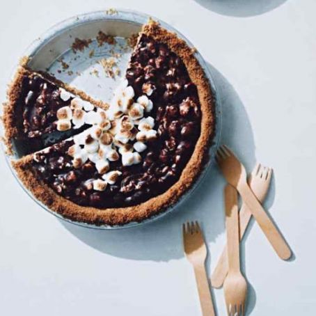 Toasted S'mores Pie