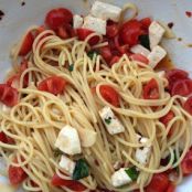 Tomato and Mozzarella Pasta Sauce -no cook