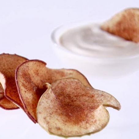 Apple Chips with Sweet Yogurt Dip