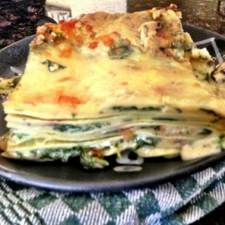 Creamy Spinach and Mushroom Lasagna