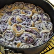 Berries & Cream Cheese Monkey Bread