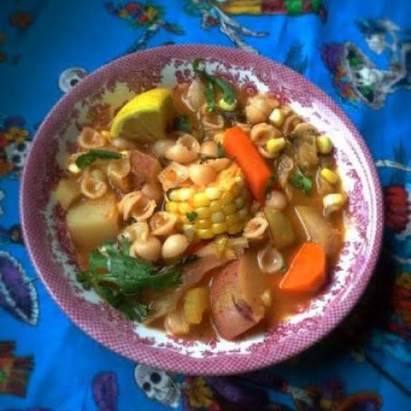 Caldo de Verduras con Conchitas (Hearty Vegetable Soup with Pasta Shells)