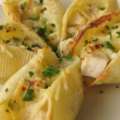 Mini Chicken Alfredo (aka Chicken Alfredo Shells)