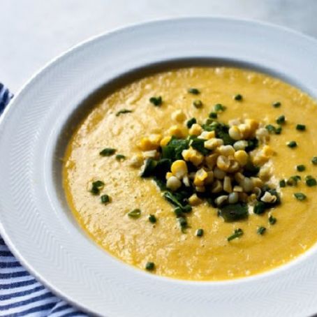 Creamy Corn and Poblano Soup