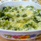 Low Carb Broccoli with Cheese Sauce