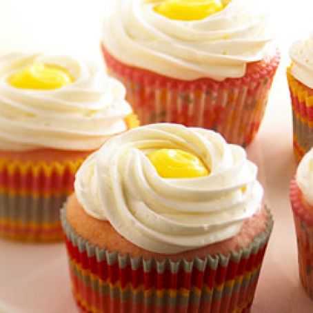 STUFFED CRAN-LEMONADE CUPCAKES