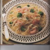 Fettuccine with Shrimp and Broccoli
