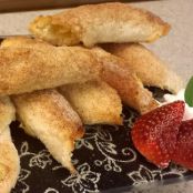 CINNAMON CREAM CHEESE ROLLUPS