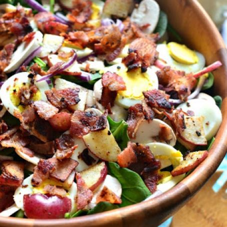 SPINACH SALAD WITH WARM MAPLE BACON DRESSING