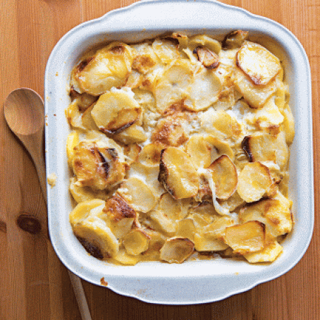 Old-Fashioned Scalloped Potatoes