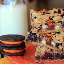 Halloween Oreo Chocolate Cookie Bars
