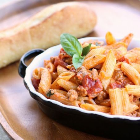 Creamy Sausage and Tomato Pasta