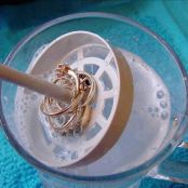 Jewelry cleaner