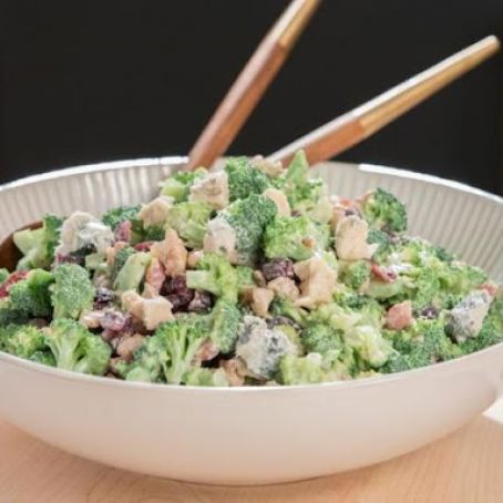 Broccoli Salad - Sweet and Crunchy