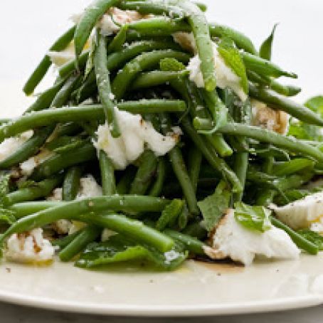 Green Beans with Mozzarella and Mint