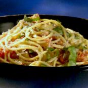 Pasta with Tomato, Bacon, and Onion