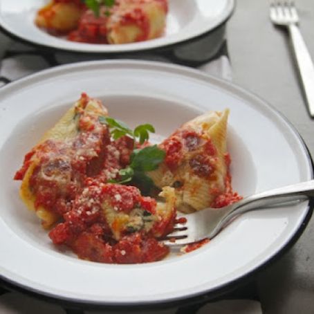 Sausage & Kale Stuffed Shells