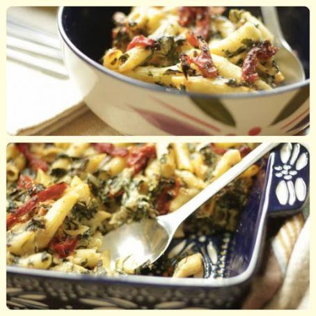 Creamy Sun-Dried Tomato & Spinach Pasta Bake