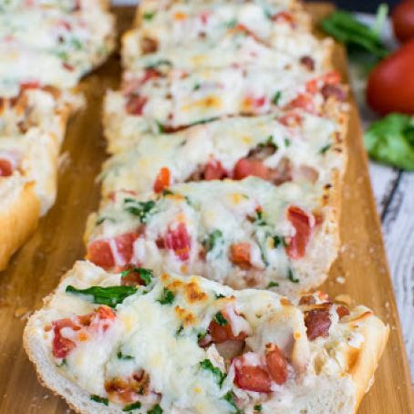 BLT CHICKEN ALFREDO FRENCH BREAD PIZZA