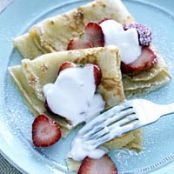 Crepes with Strawberries and Muscat Yogurt Sauce