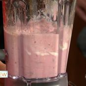 Daphne Oz's Superfood Breakfast Smoothie